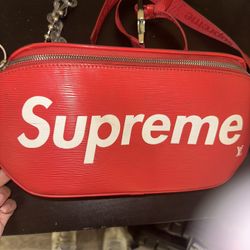 Supreme LV bag 