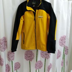 Peak Windstopper Fleece XL Very Warm . Very Light . Bright Yellow N Black Color . On The Neck Of The Jacket Have The Word PEAK  2 Zip Pocket On Side
