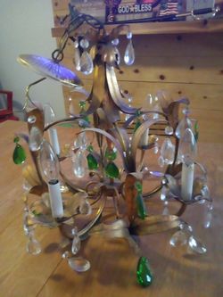 Vintage Italian made chandelier in working condition