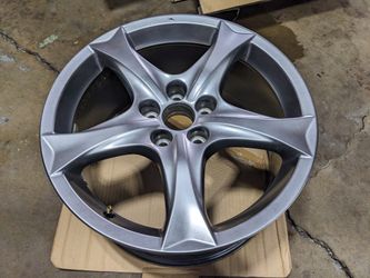 (1) First Gen Is350 X-package Enkei Rear Wheel 18"X8.5"