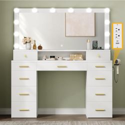 Brand New Large Vanity Desk with Mirror And Lights