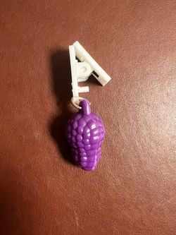 Vintage 2001  Purple Grape Bag Mini Clips - Set of 4 - NIB Rare  Progressive