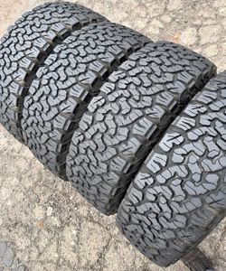 🚀 265 70 17 Bfgoodrich ko2 tires Con 80% de Vida Las 4