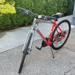 Schwinn Men's Circuit 700c/28" Hybrid Bike