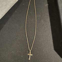 14 k gold necklace and pendant 