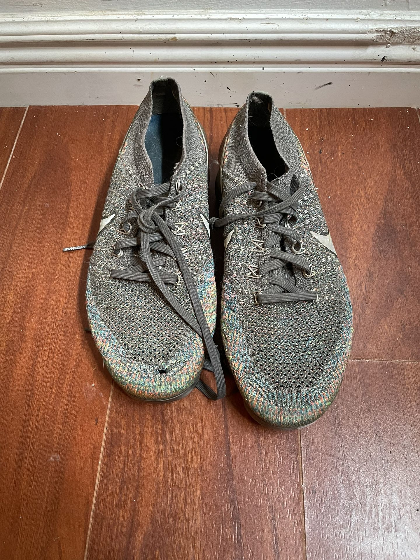 Women’s size 9.5 nike shoe