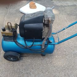 Puma 7.5 Gallon Air Compressor.