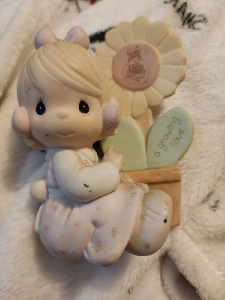 Precious Moments A Growing Love -Authentic