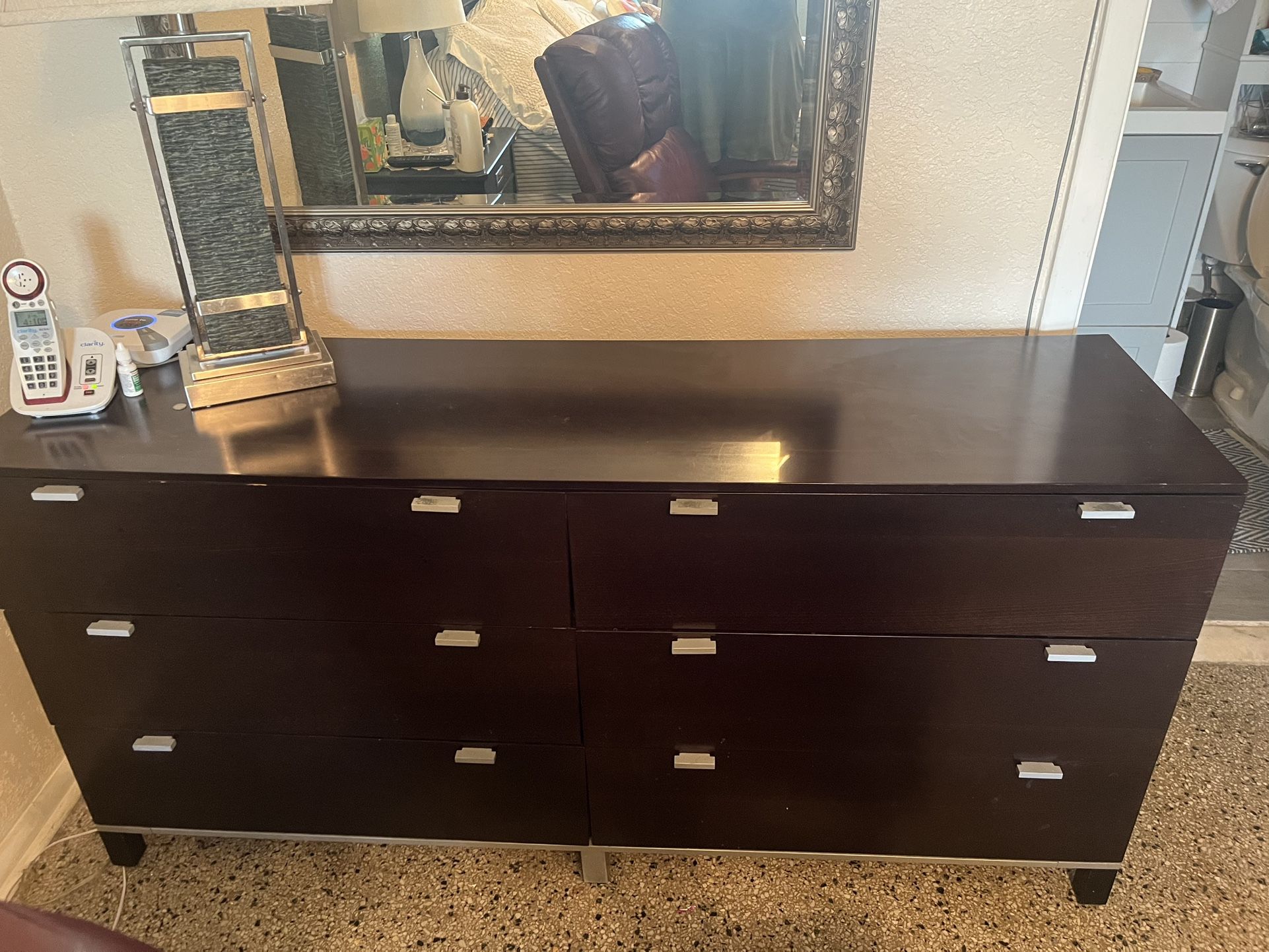 3pc Queen Bedroom Set, the bed frame has end tables