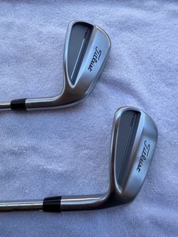 Titleist T150 8 iron, T100 9 iron Regular flex