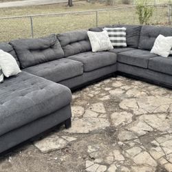 Large Gray 3 Pc Ashley Sectional (Free Driveway Delivery)