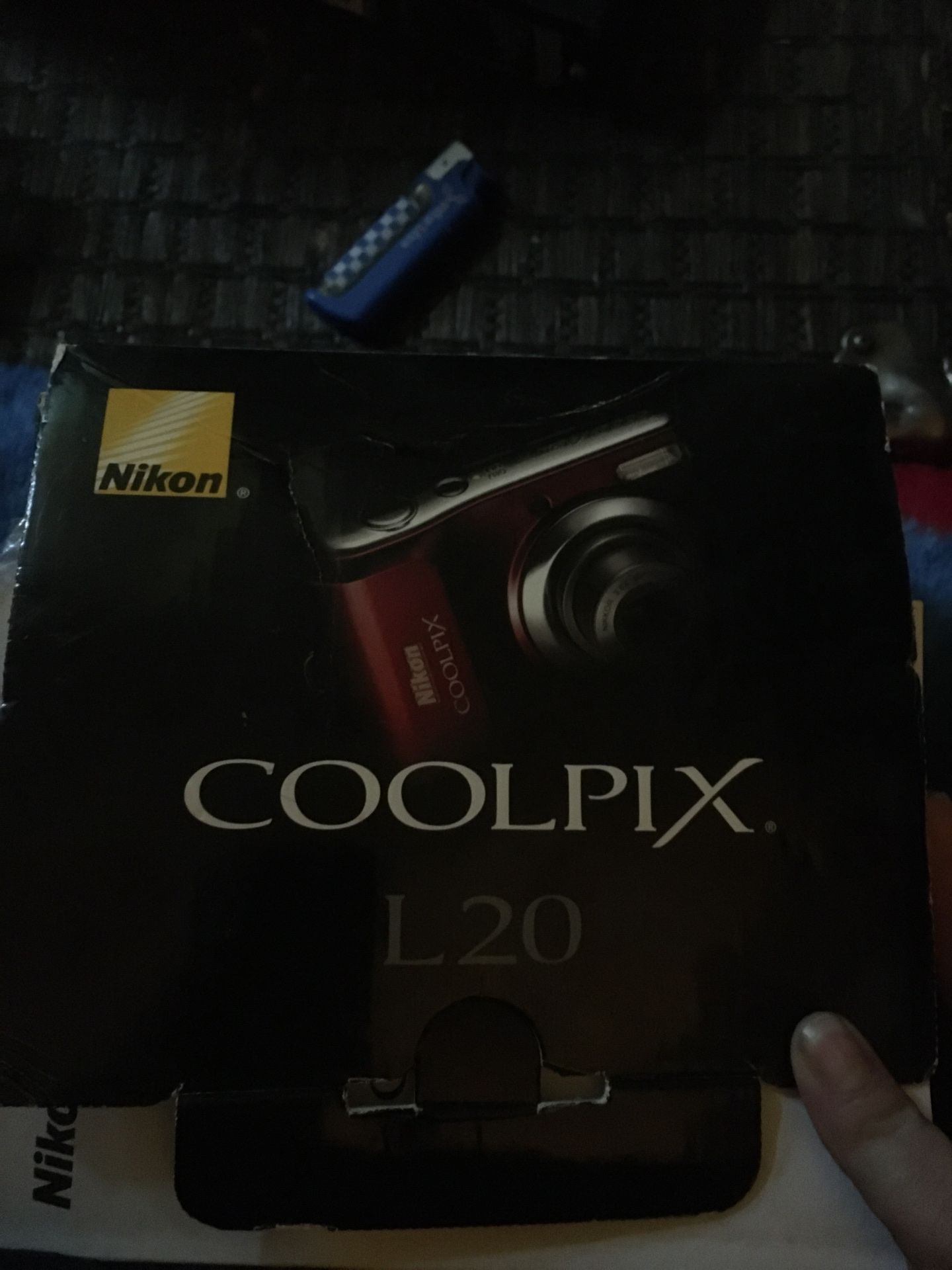 Coolpix L20