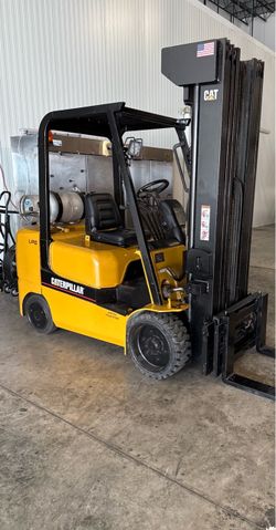 Caterpillar Forklift 6000 LBS