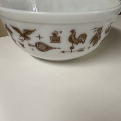 Vtg Pyrex Mixing Bowl Early American 403 2.5 Quart Eagle Rooster Cat White Brown