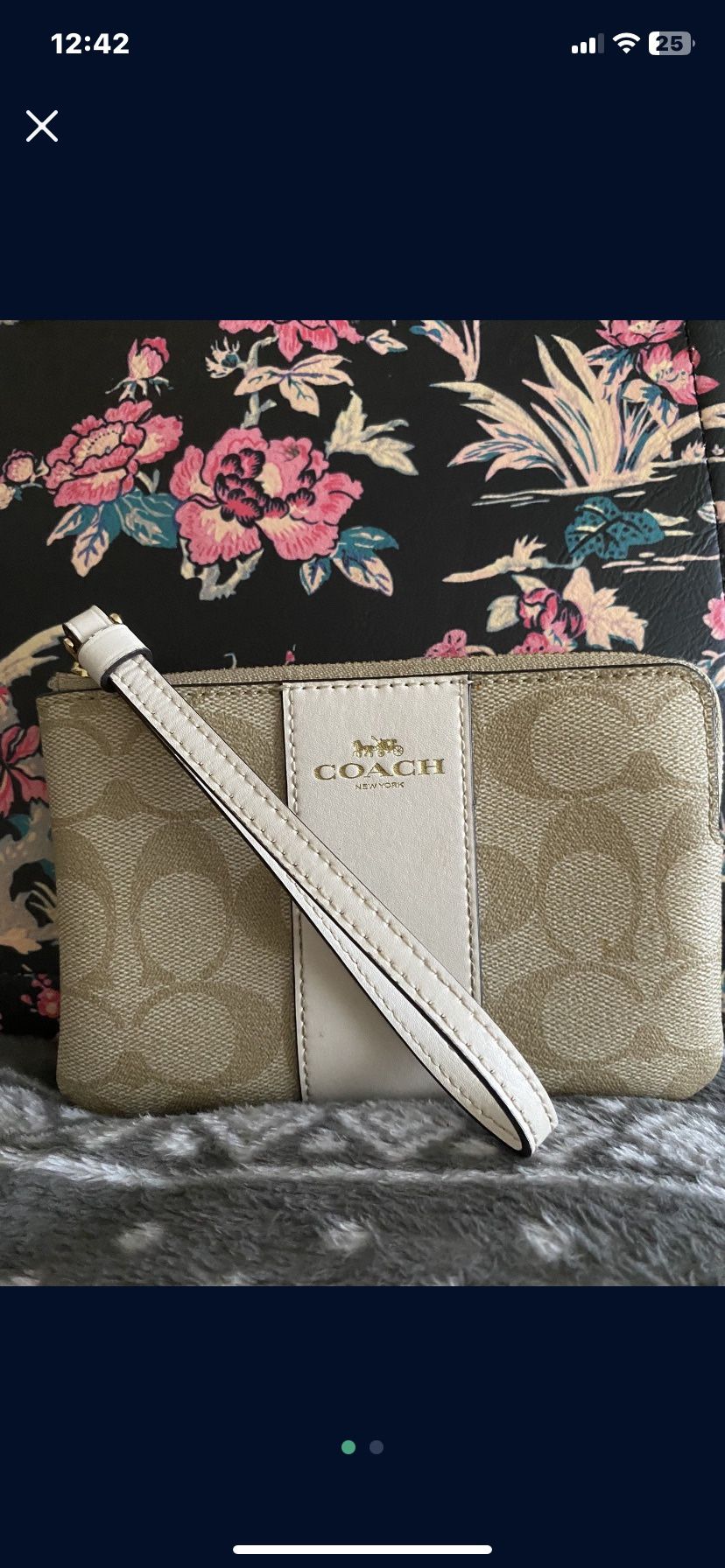 Wristlet
