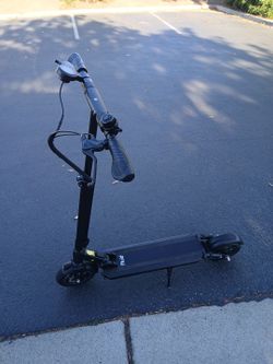 Fluid Mosquito Electric Scooter - 25+ MPH / 29 lbs Ultra Portable!