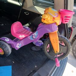 TALKING SINGING ETC TODDLERS TRICYCLE 10 FINAL PRICE