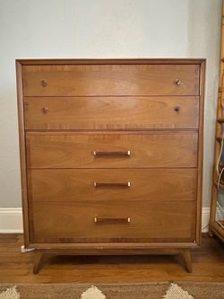 Drexel 5-Drawer Dresser -mid century - in great condition