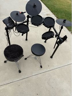 Drum set electric alesis