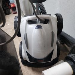 Automated Pool Cleaner 