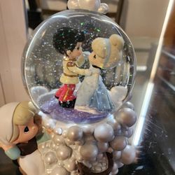 Cinderella Precious Moments Water Globe