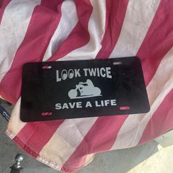 Look Twice Sign