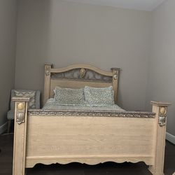 Queen bed frame pick up today
