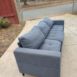 Single Sofa 