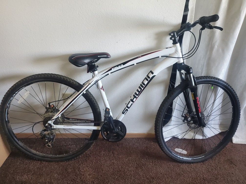 SCHWINN RIVA 29 MOUNTAIN BIKE for Sale in Brentwood CA OfferUp