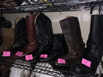 Men’s boots sizes vary