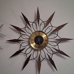 VINTAGE  Mid-Century Modern STARBURST WALL CLOCK