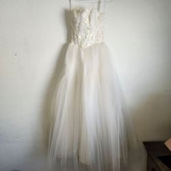 White Strapless A-Line Full-Length Tulle Wedding Dress Beaded Sequin Bodice
