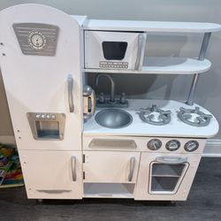 Kidcraft Woodwn Play Kitchen