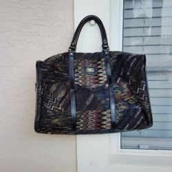 TRAVEL BAG...ZIPPERED with EXTRA POCKETS,  STRAP and LOCK & KEY