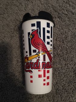 St. Louis Cardinals 32 ounce Tumblr with lid!