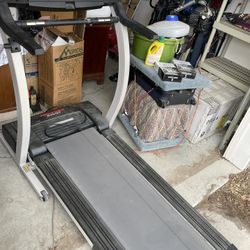 ProForm 835QT treadmill 
