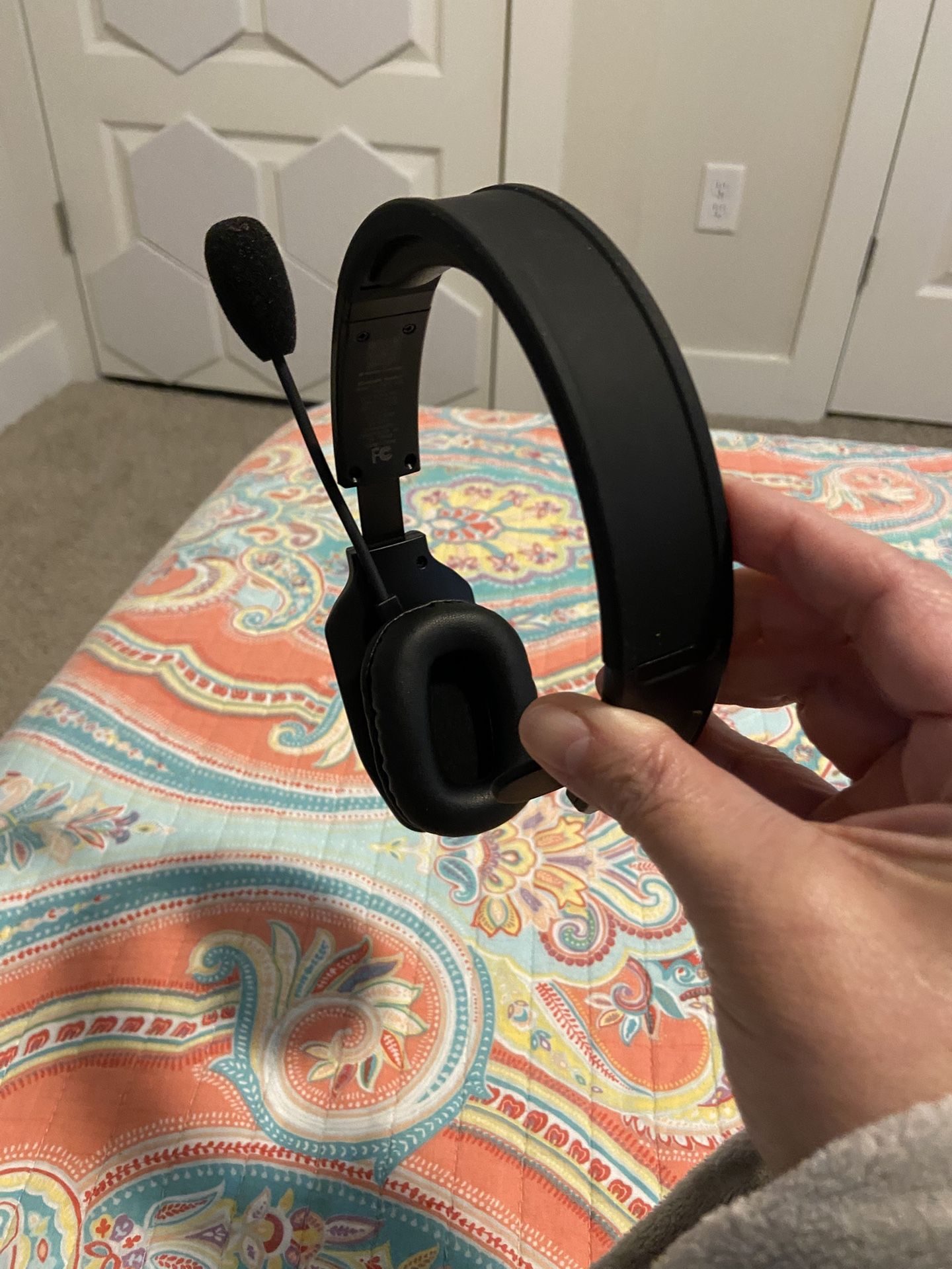 LEVN Bluetooth Headset with Microphone, Trucker Bluetooth Headset with AI Noise Cancelling & Mute Button, Wireless On-Ear Headphones 60 Hrs Working Ti
