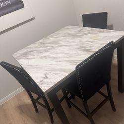 Dinning Table