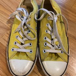 Yellow converse
