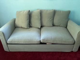 IKEA sofá convertible queen guest bed