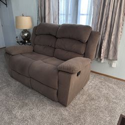 No Stains No Pets Sofa 