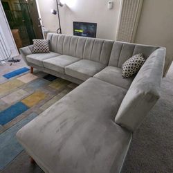 New Mid Century Modern Sectional Couch! Free Delivery 🚚! Financing Available! 