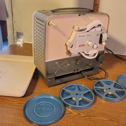Incredible, Like New, Kodak Brownie 500 8mm Film Motion Picture Movie Projector with new (vintage) reels. Tested. Watch video. 