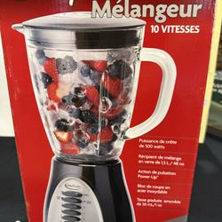 Brand New Glass Betty Crocker Blender 