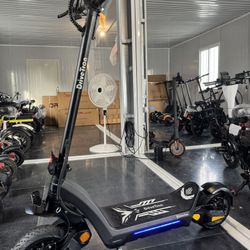Dual-motor electric scooter