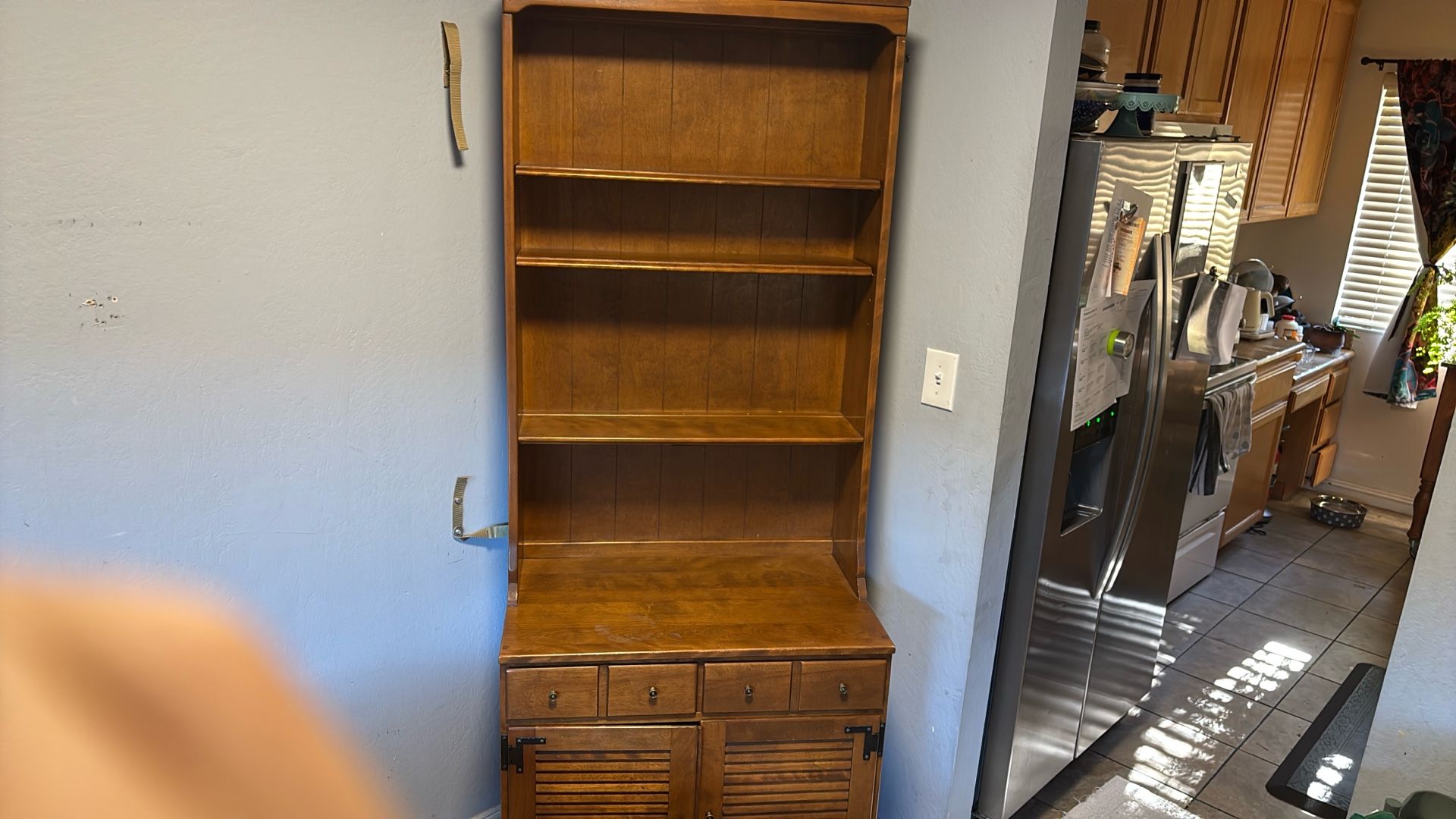 Vintage Ethan Allen Baumritter Maple Hutch: Solid Wood, Excellent Condition