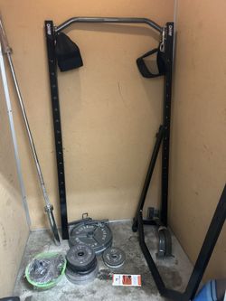 Squat Rack, 7 Ft Olympic Bar, 200 Lbs of Plates