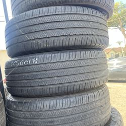 Vendo 225/60/R18 Michelin las 4  por $165