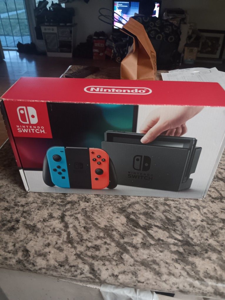 NINTENDO SWITCH