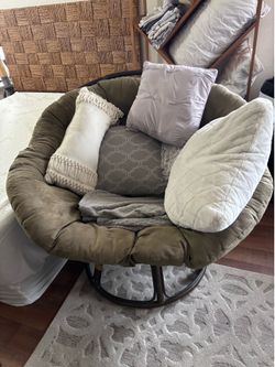 Papasan Chair